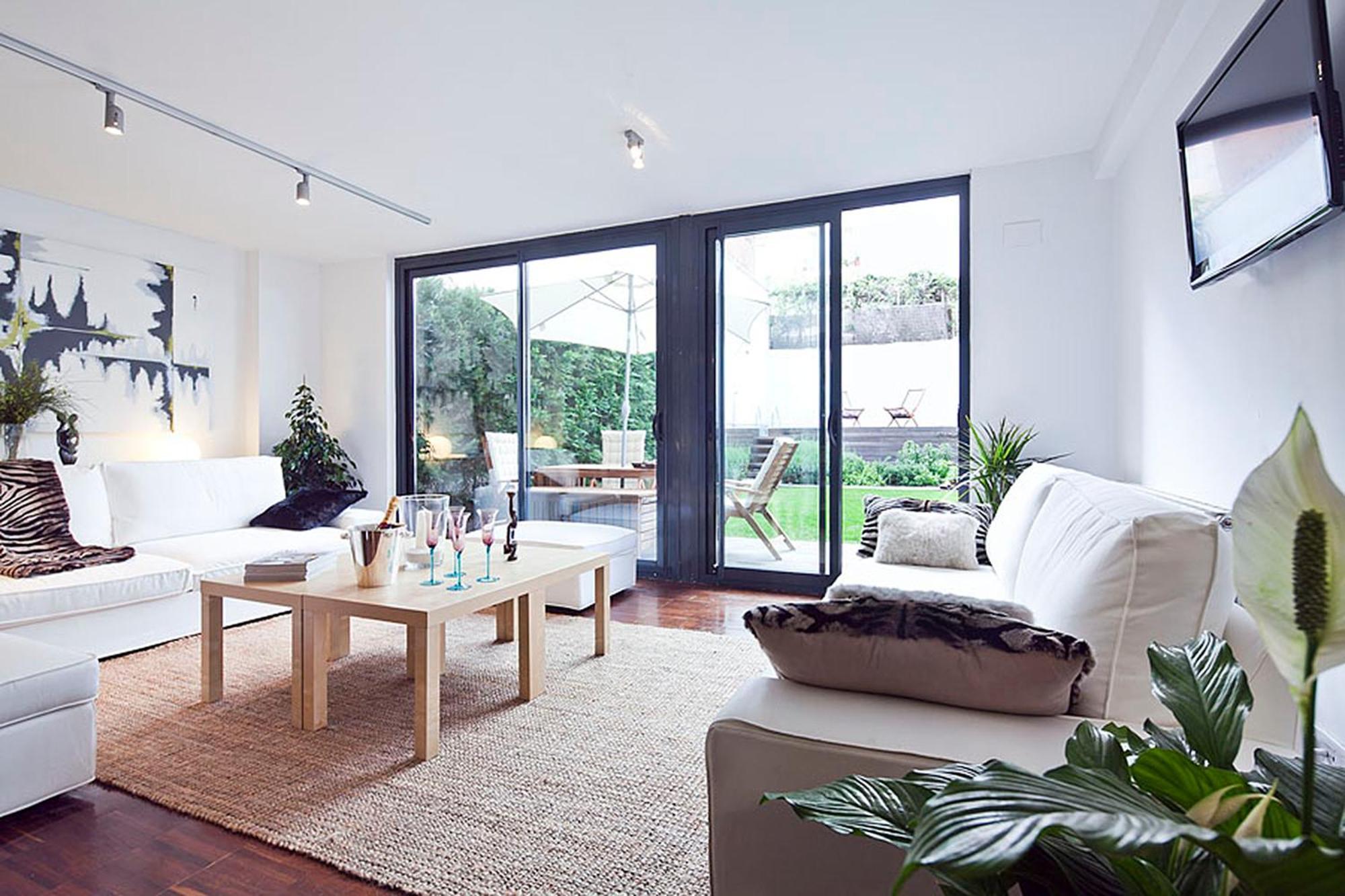 Apartment Barcelona Rentals - Private Pool And Garden Center الغرفة الصورة
