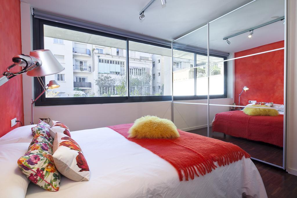 Apartment Barcelona Rentals - Private Pool And Garden Center المظهر الخارجي الصورة