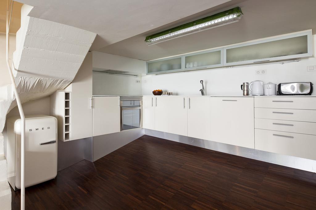 Apartment Barcelona Rentals - Private Pool And Garden Center المظهر الخارجي الصورة